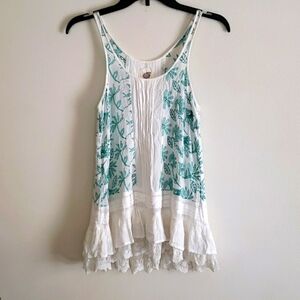 Anthropologie Lilka Green Cream Boho Ruffle Trim tank top embroidered Scoop Neck